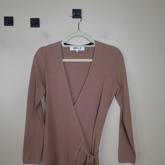 Diane Von Furstenberg Long Sleeve Ponte Wrap Dress in Tan Size S - Picture 2 of 8